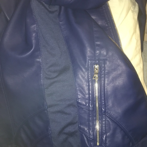 Guess jacket blue worn once small - Picture 6 of 8